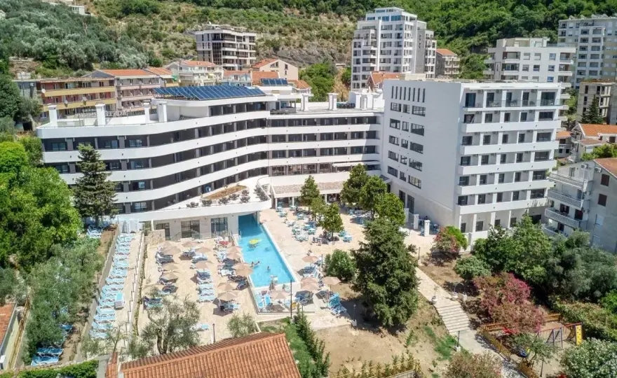 Czarnogóra all inclusive z przelotem - jak wybrać hotel?