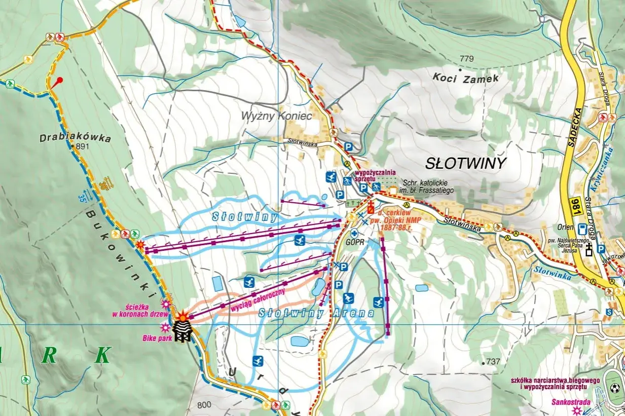 Mapa Krynicy-Zdroju pokazuje góry Beskidu Sądeckiego, z trasami narciarskimi i rowerowymi w Słotwinach.